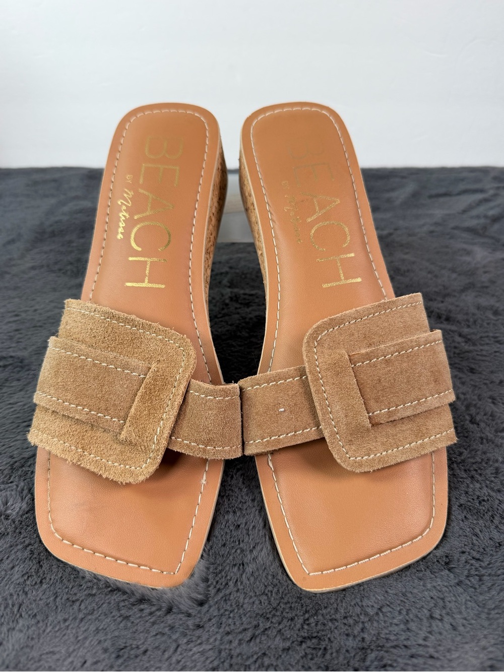 Beach by Matisse Women’s 8 M Tan Suede Buckle Cork Wedge Slide Sandals - Picture 3 of 7